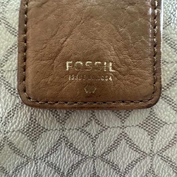 Fossil Madison Slim Clutch Vegan & Leather Wallet Bone Brow & Pink Interior - Picture 6 of 6